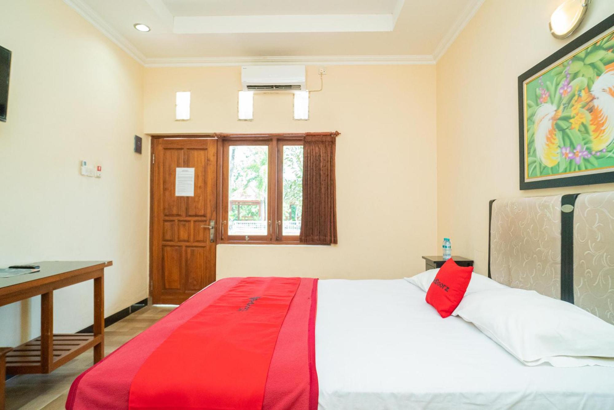 Hotel Reddoorz @ Panglima Sudirman Madiun Exterior foto